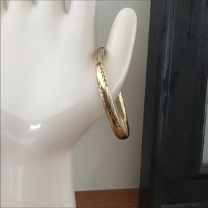 Vintage 12K Yellow Gold Filled Hinged Bangle Bracelet